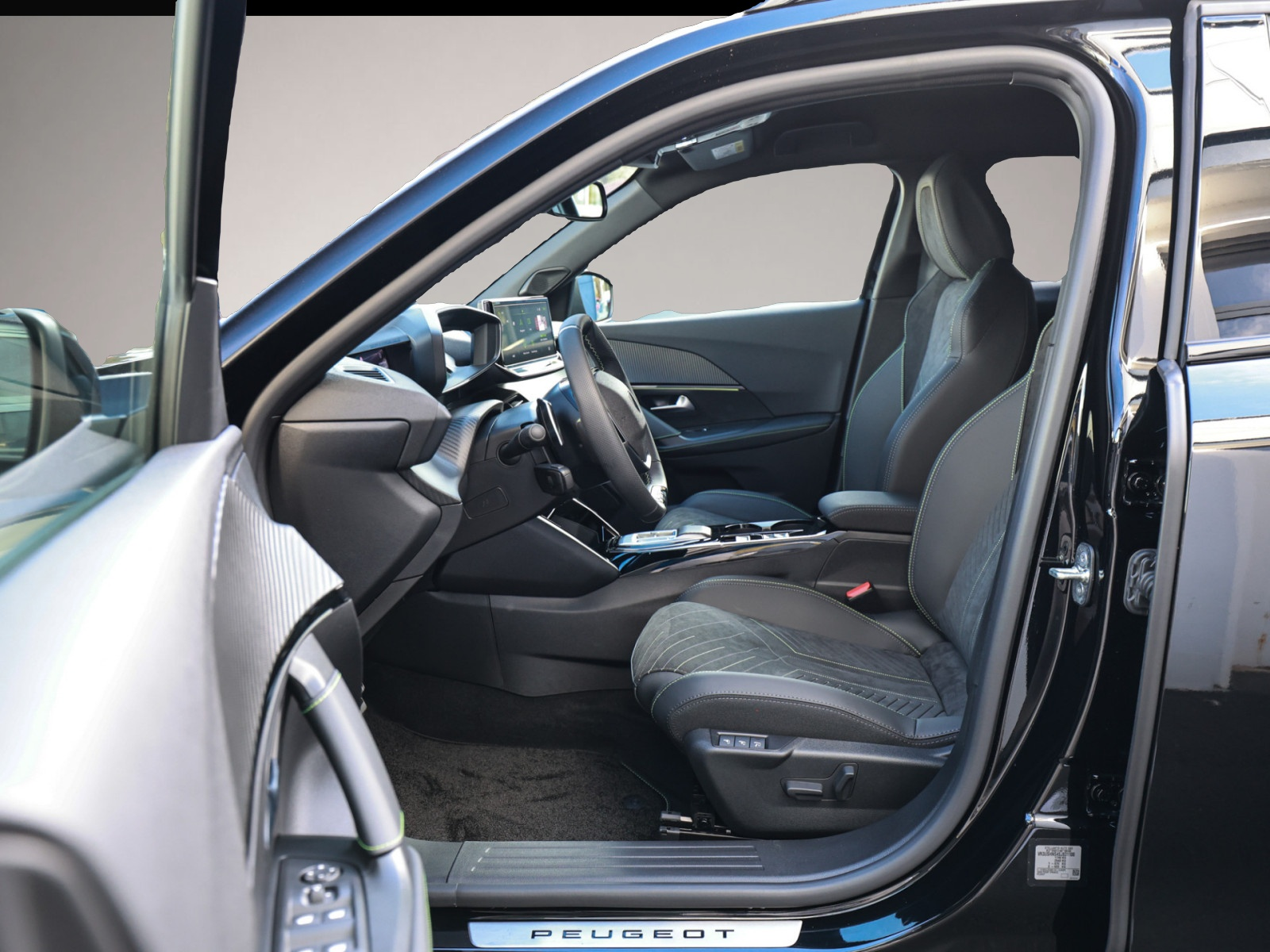 Peugeot 2008 (02/2026, Benzin)