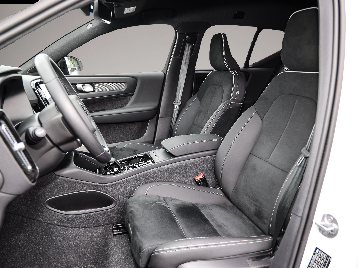 Volvo XC40 (06/2023, Benzin)