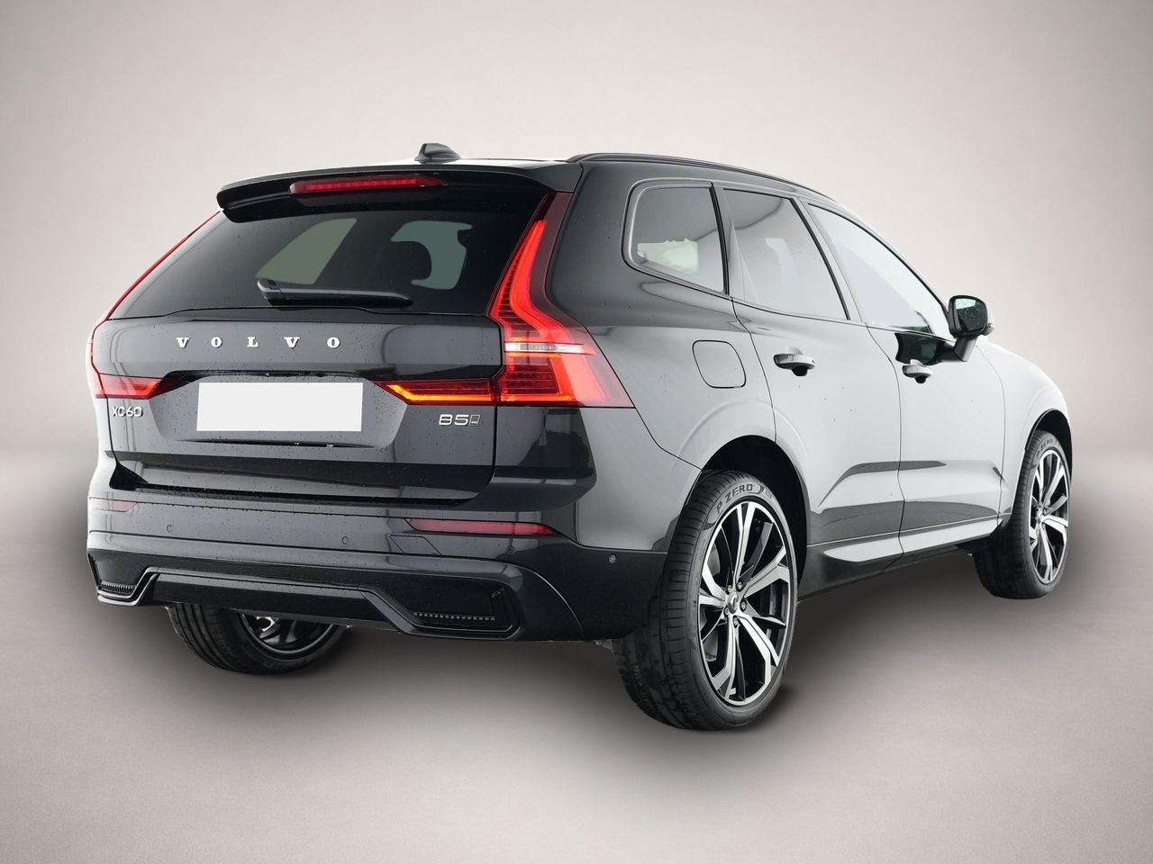 Volvo XC60 (06/2025, Benzin)