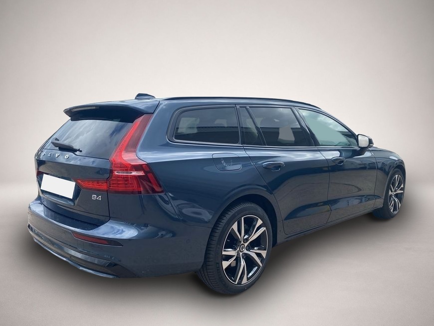 Volvo V60 (12/2025, Benzin)