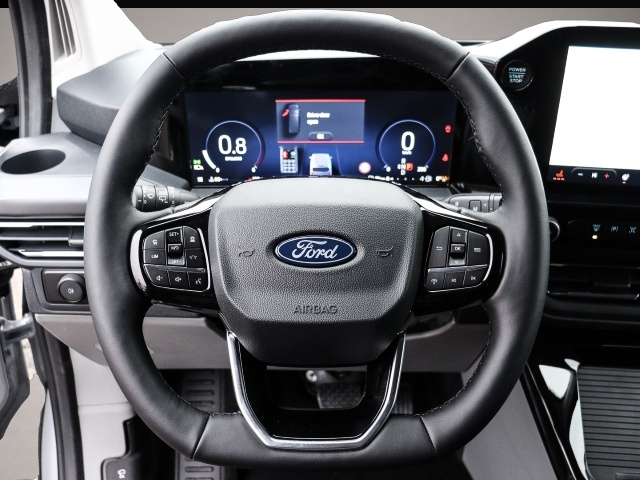 Ford Tourneo Custom (03/2026, Diesel)