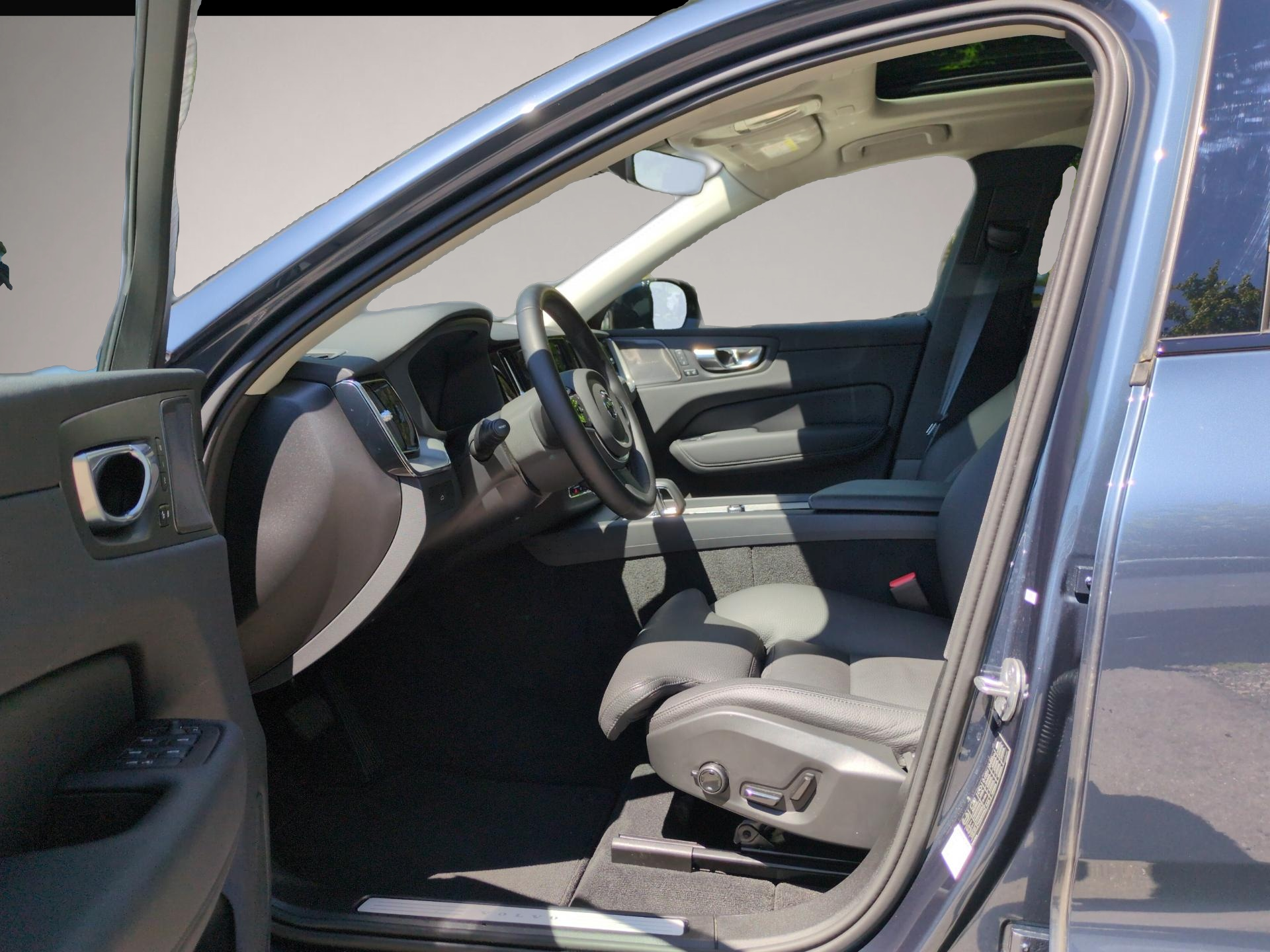 Volvo XC60 (05/2025, Benzin)