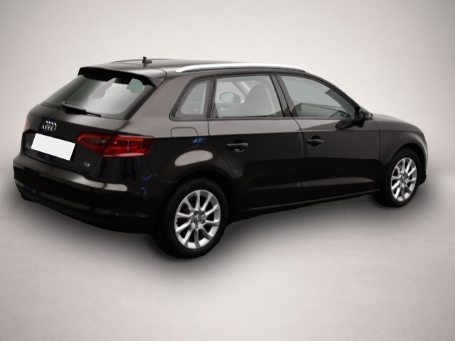 Audi A3 (03/2016, )