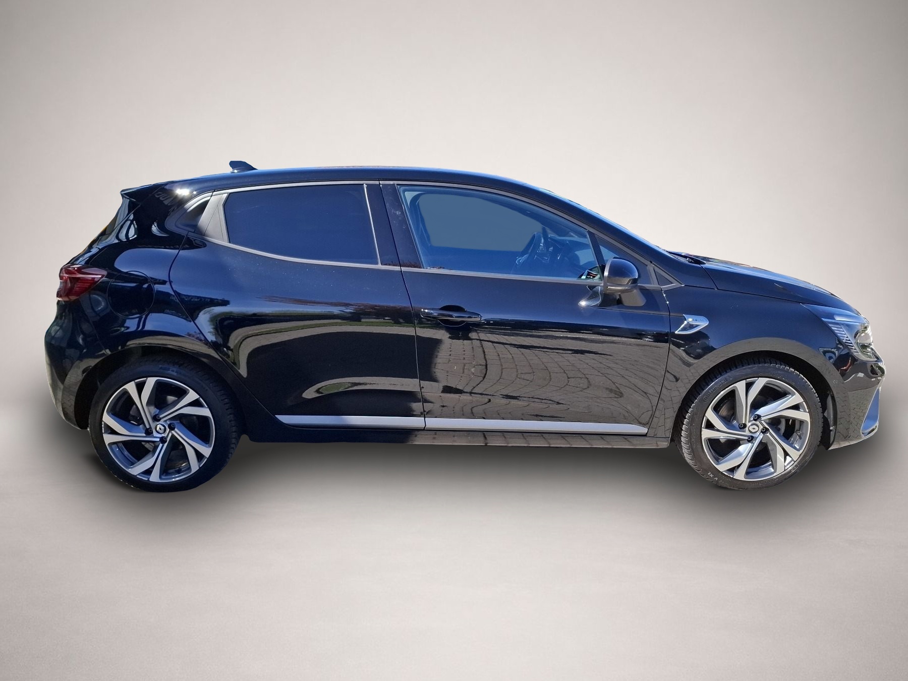 Renault Clio (03/2023, Benzin)