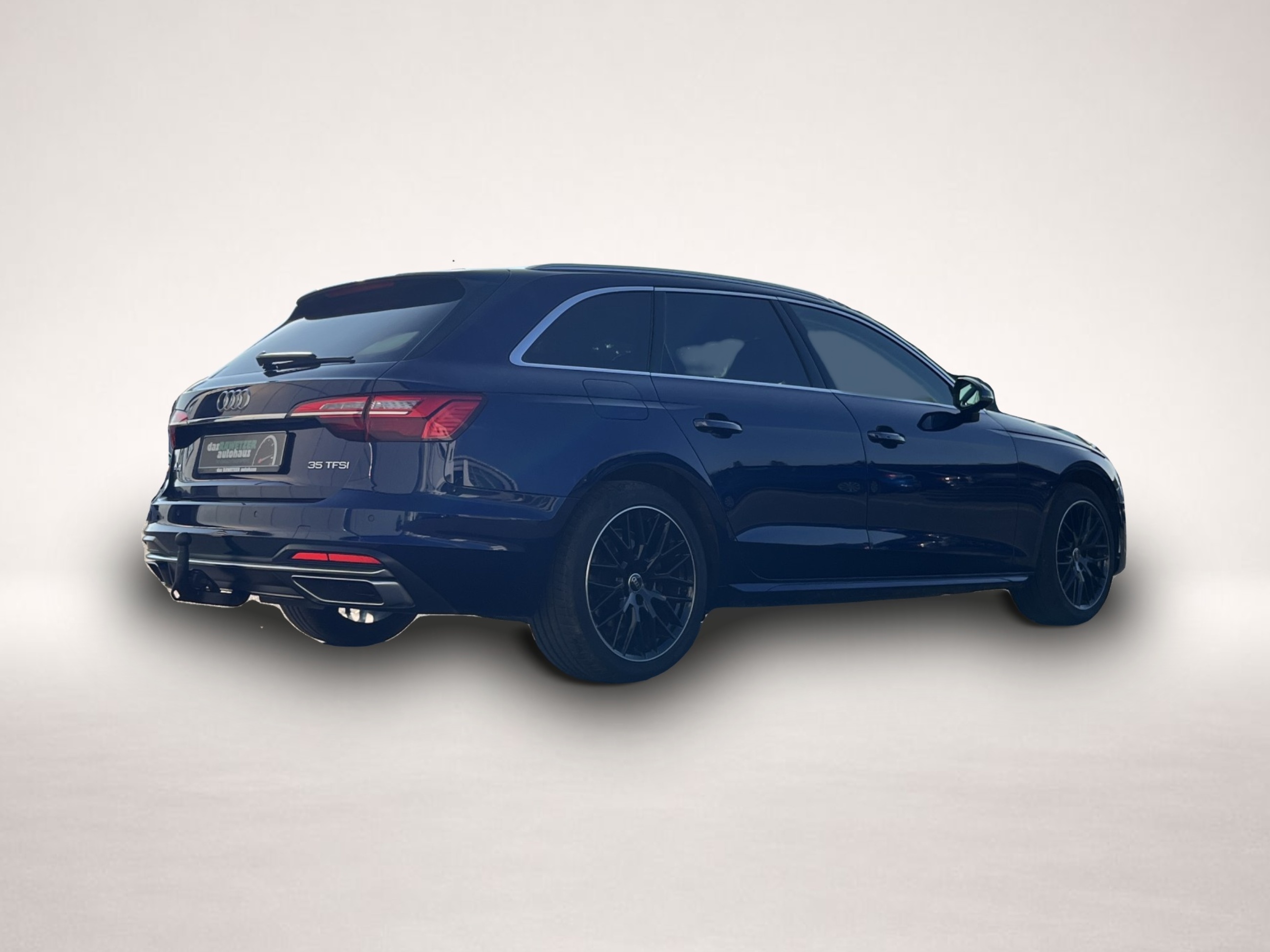 Audi A4 (03/2023, Benzin)