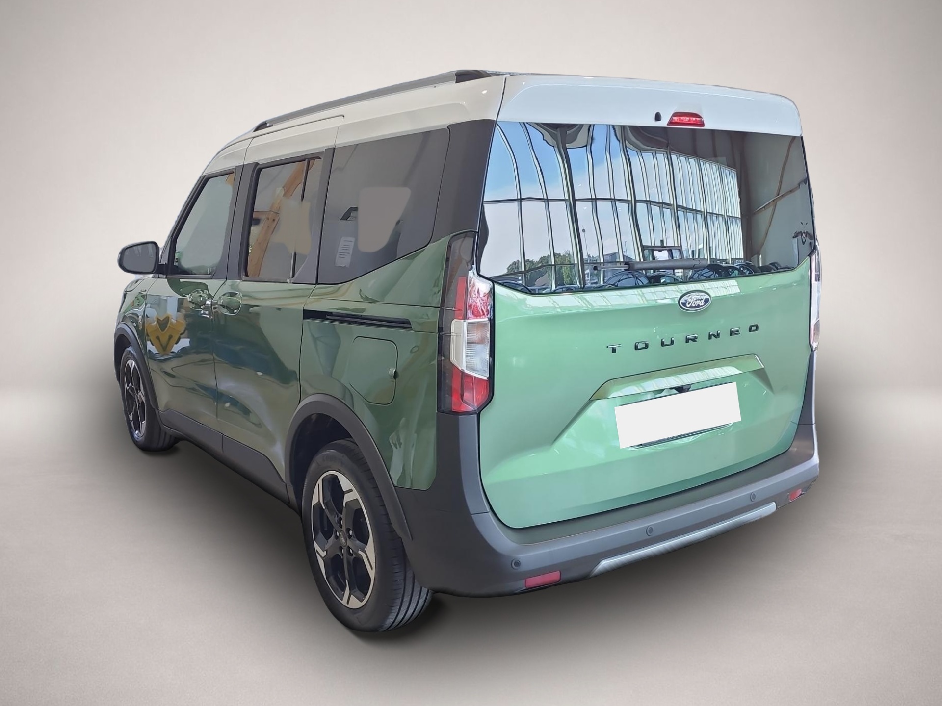 Ford Tourneo Courier (06/2025, Benzin)