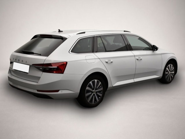 Skoda Superb (09/2023, Benzin)