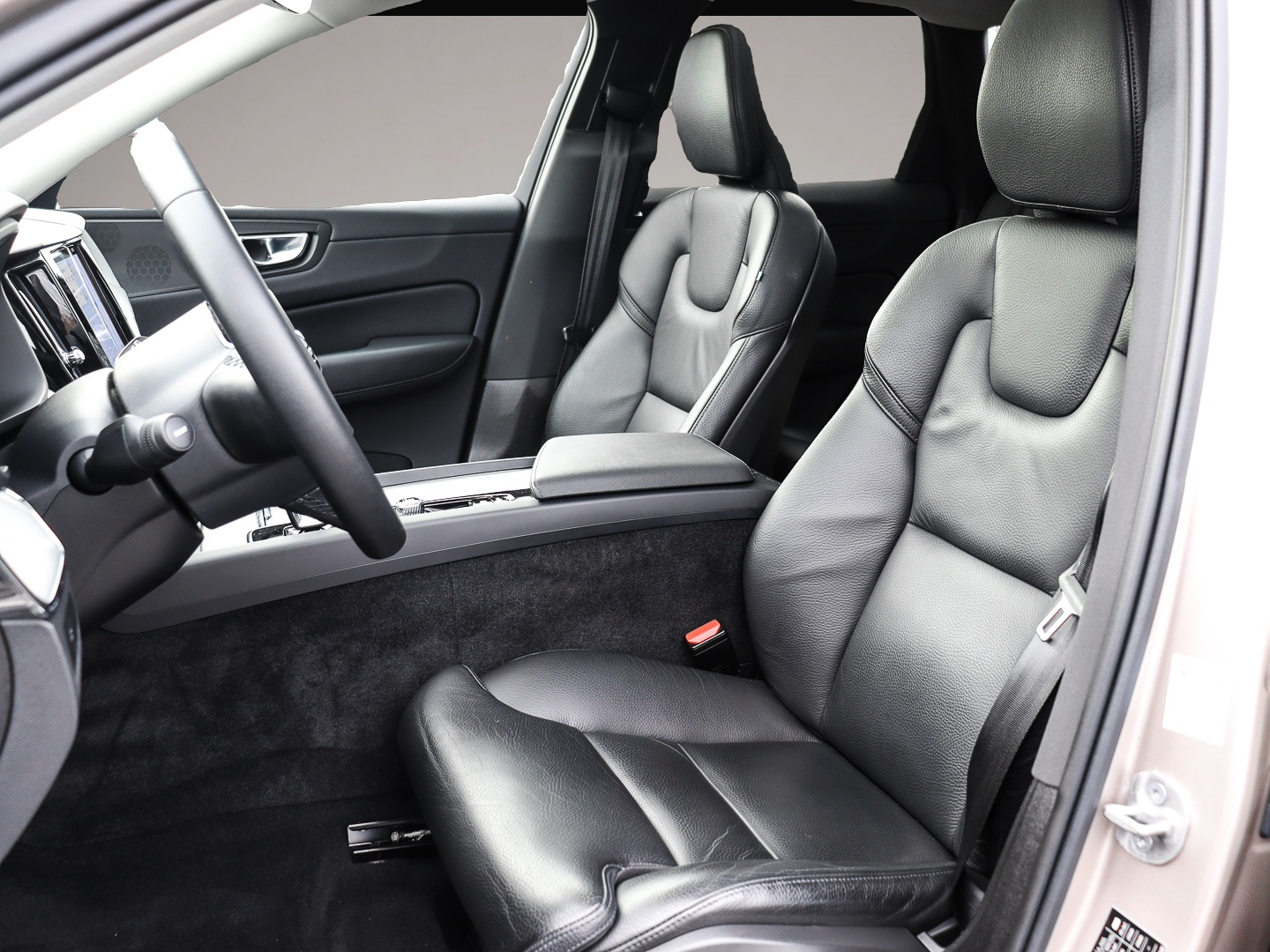 Volvo XC60 (11/2023, Benzin)