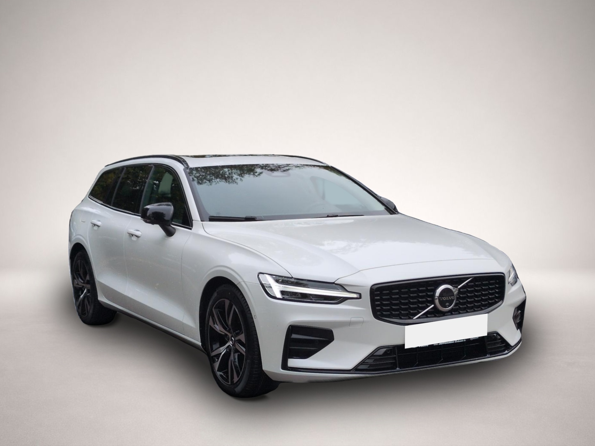 Volvo V60 (11/2025, Benzin)