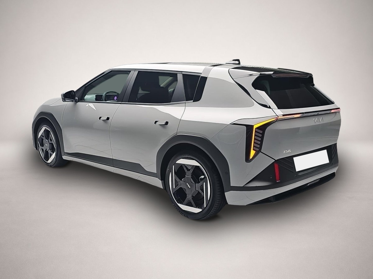 Kia EV4, image 4 of 5