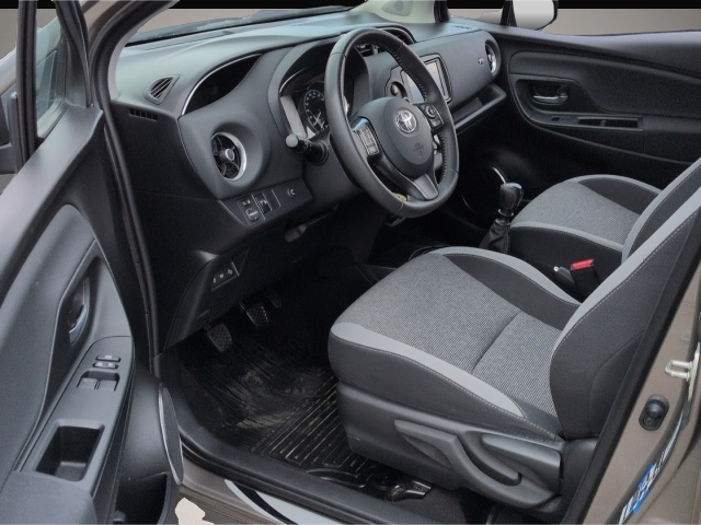 Toyota Yaris (07/2020, Benzin)