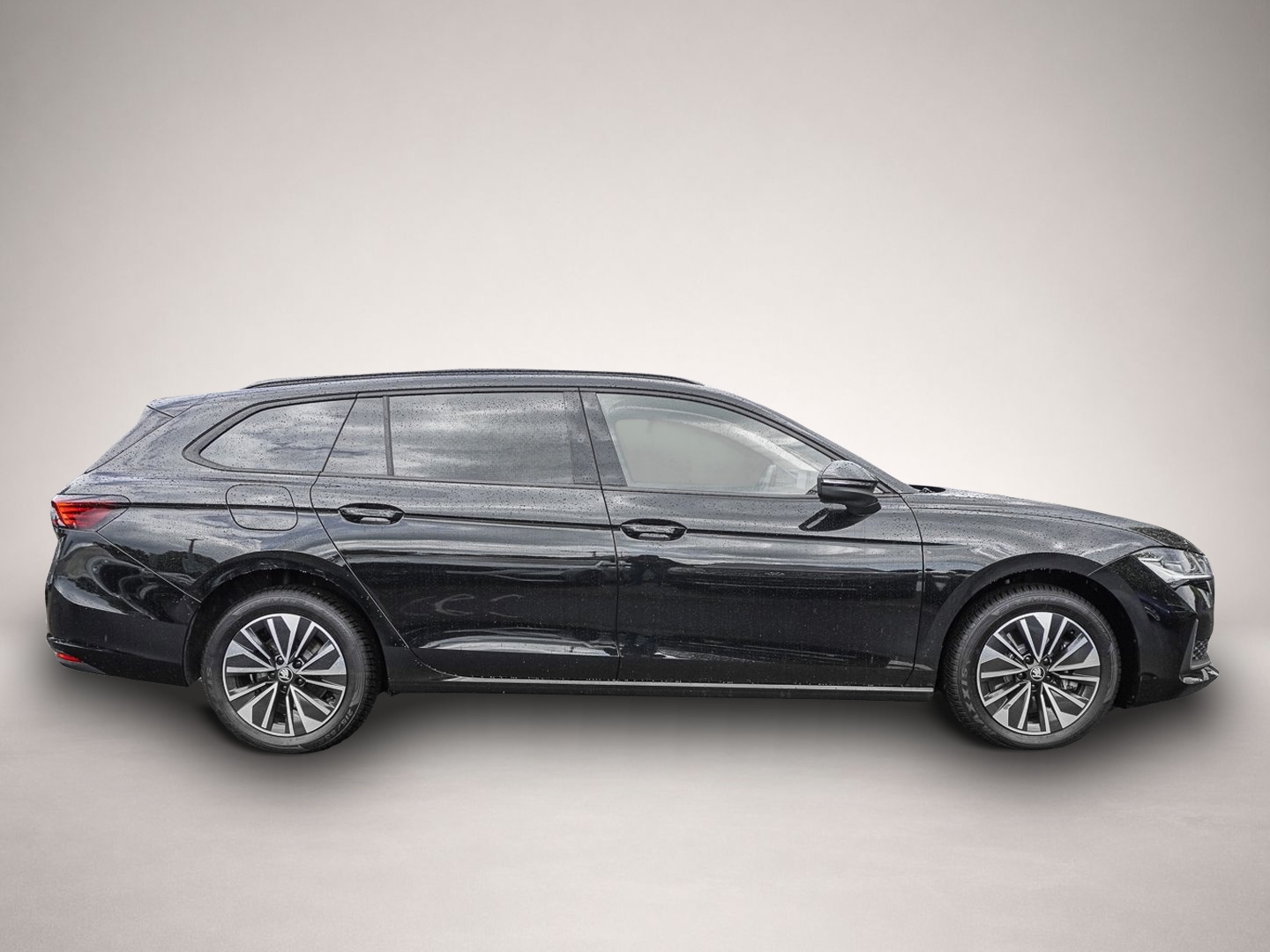 Skoda Superb (07/2025, Benzin)