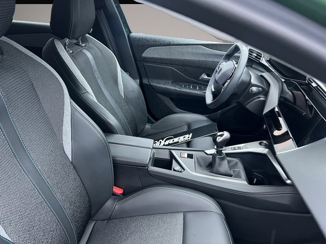 Peugeot 308 (12/2023, Benzin)