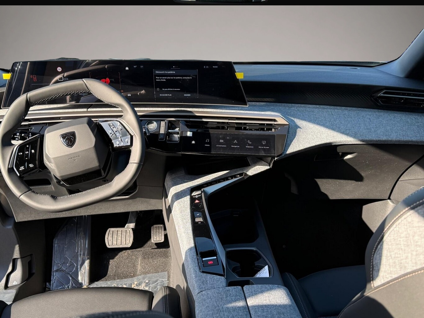 Peugeot 3008 (01/2026, Benzin)
