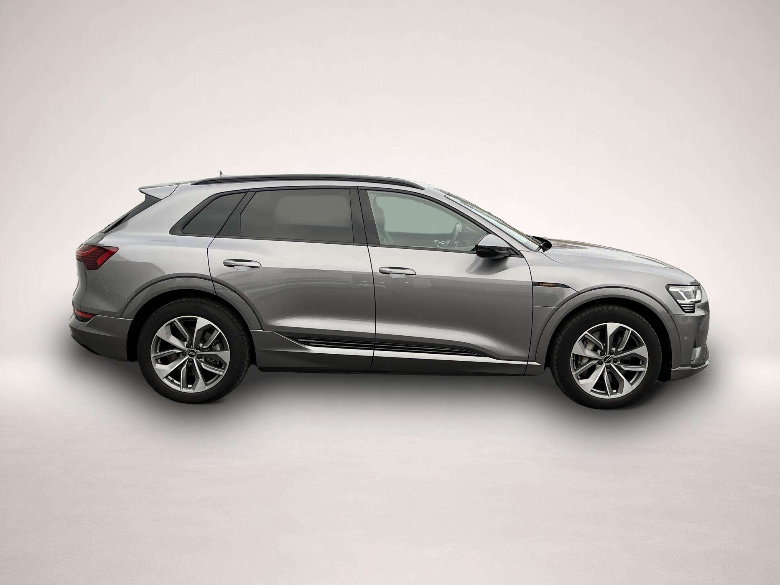 Audi e-tron (06/2022, ELECTRIC)