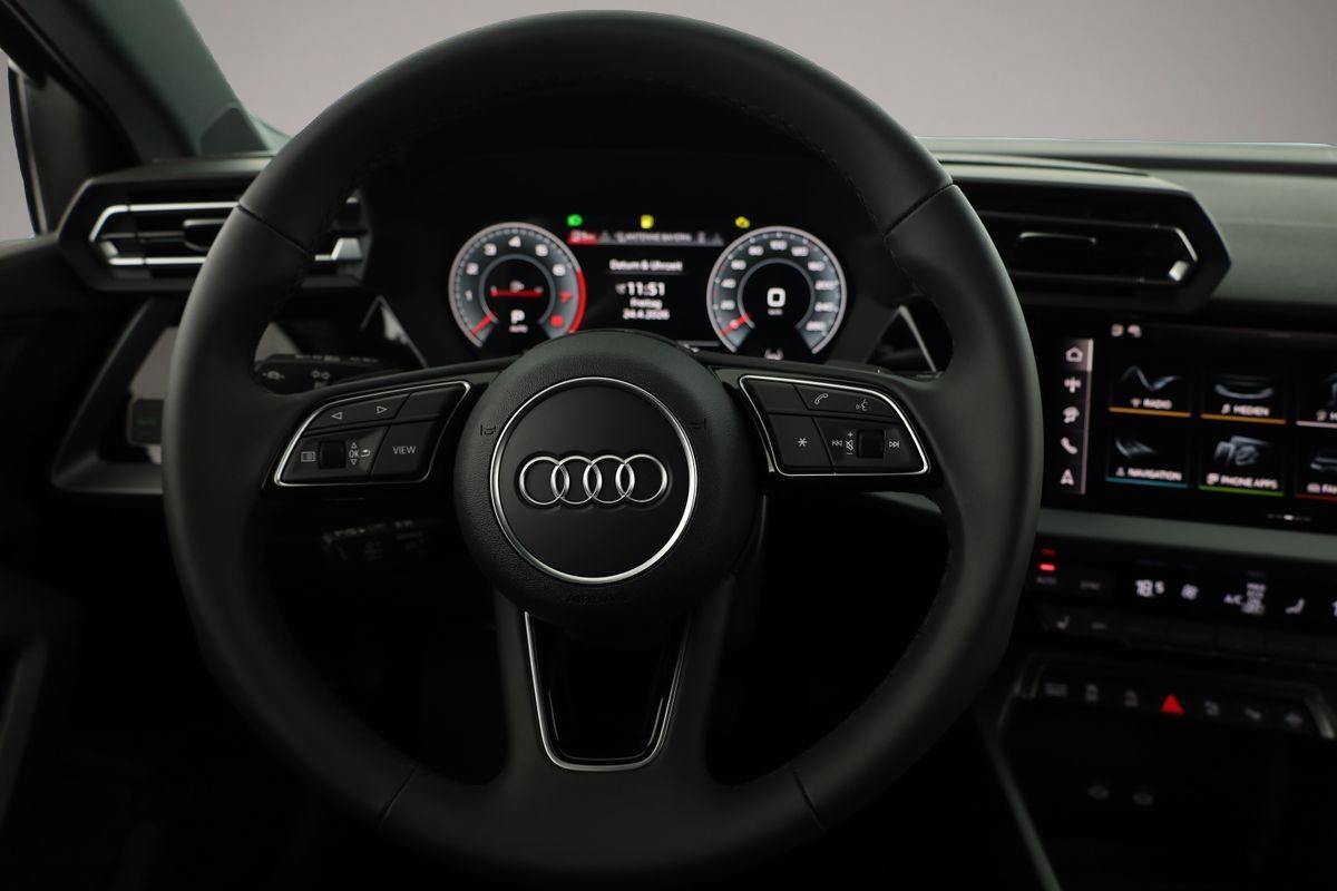 Audi quattro (03/2026, Benzin)
