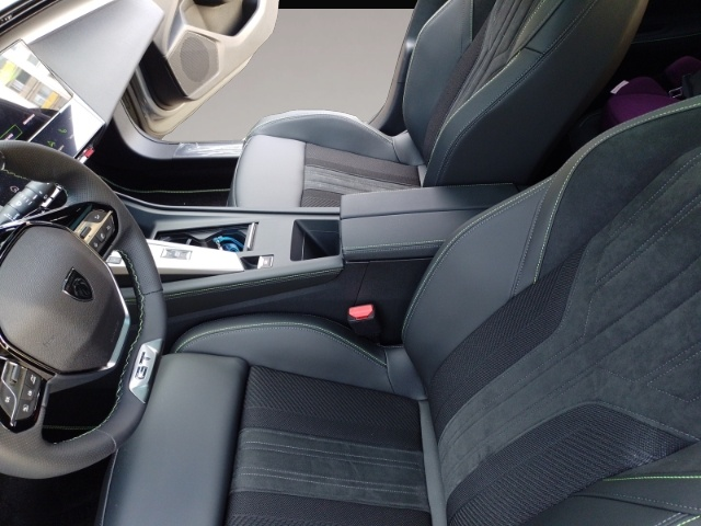 Peugeot 308 (09/2025, Benzin)
