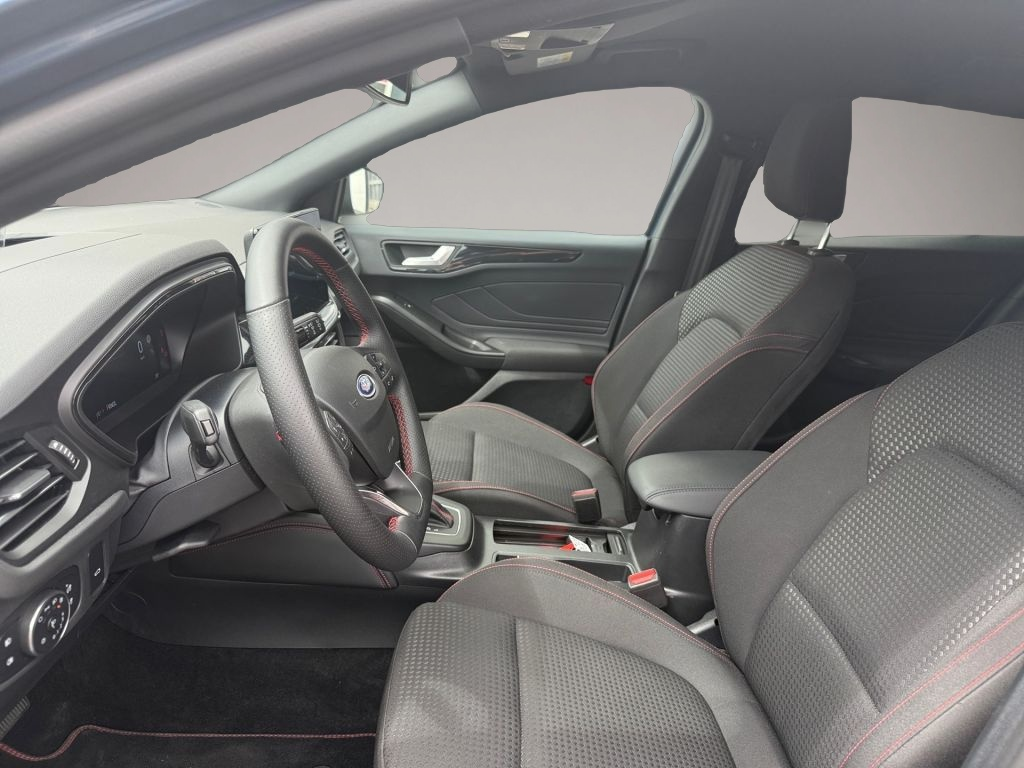Ford Focus (06/2025, )
