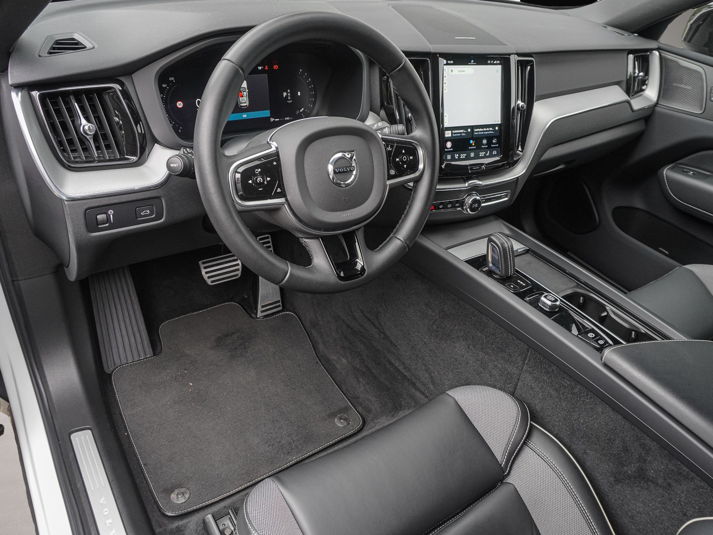 Volvo XC60 (06/2022, Benzin)