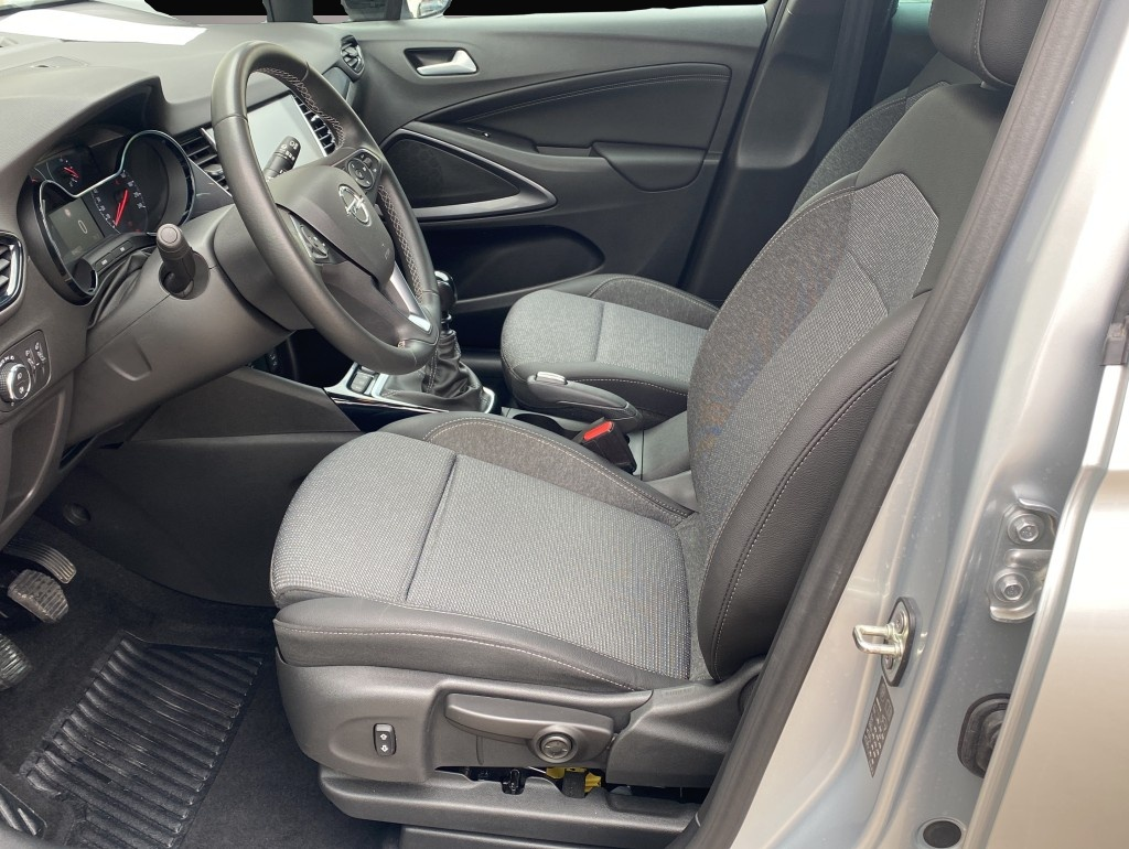 Opel Crossland (X) (10/2024, Benzin)