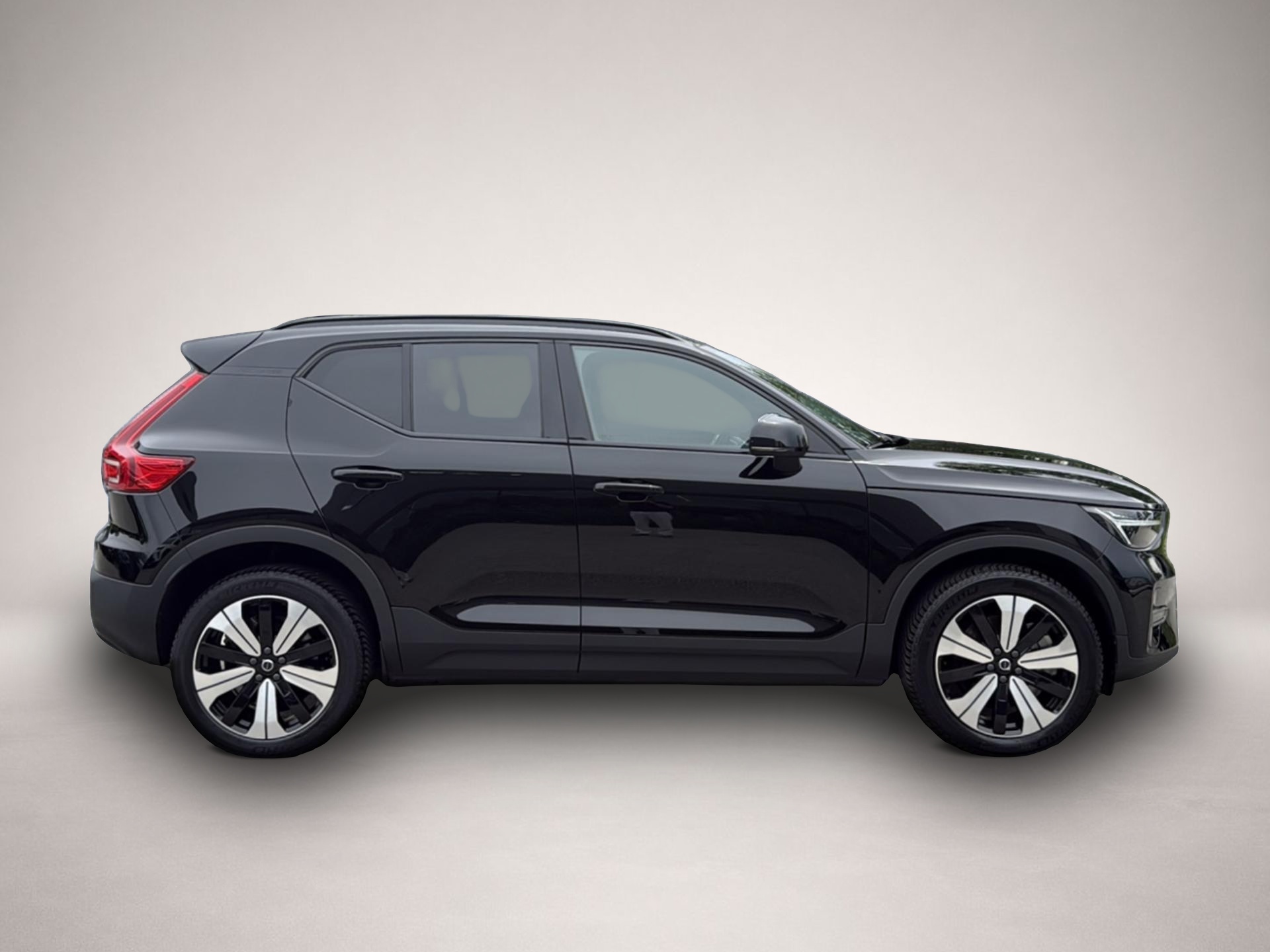 Volvo XC40 (03/2023, ELECTRIC)