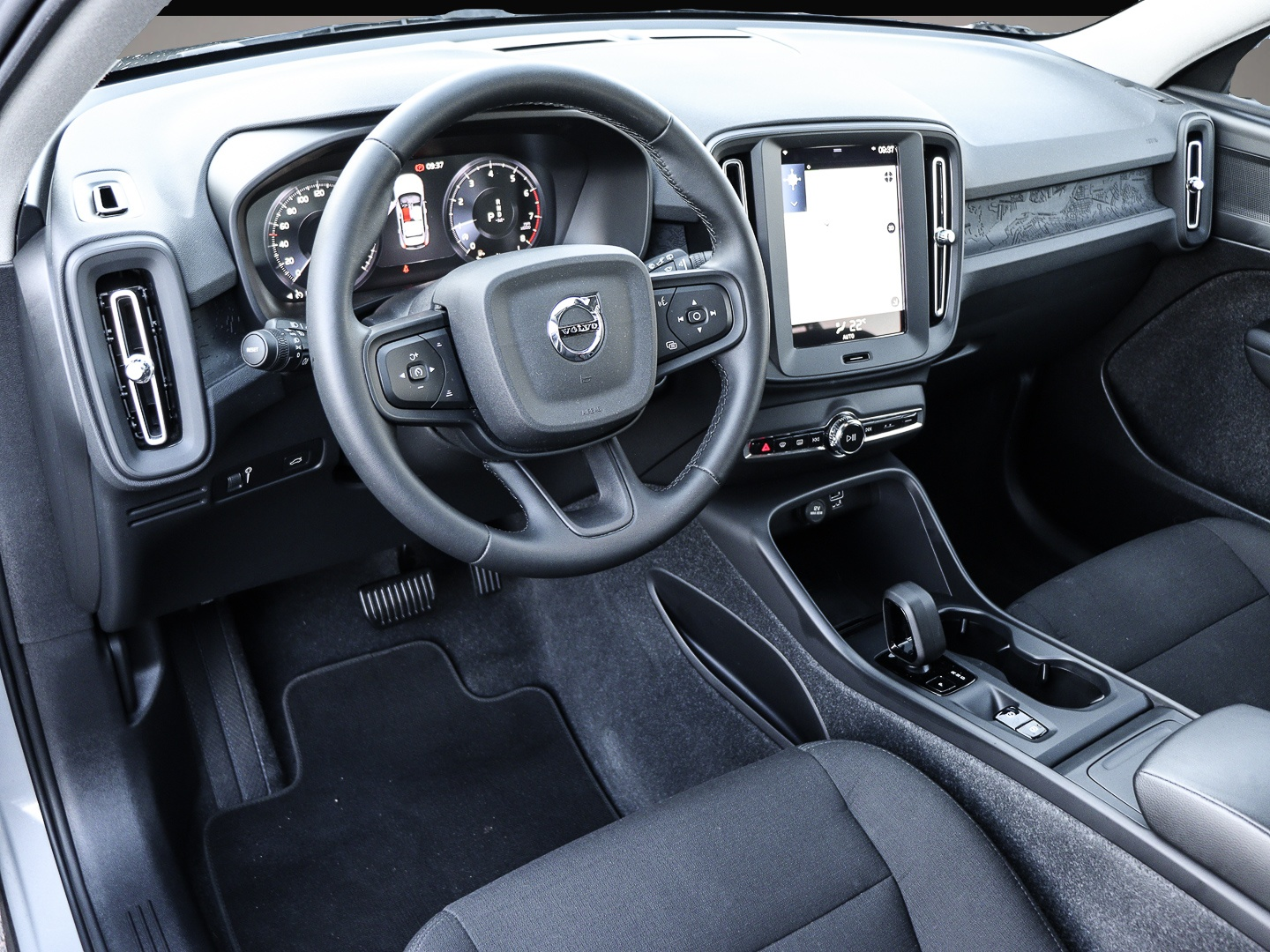 Volvo XC40 (08/2023, Benzin)