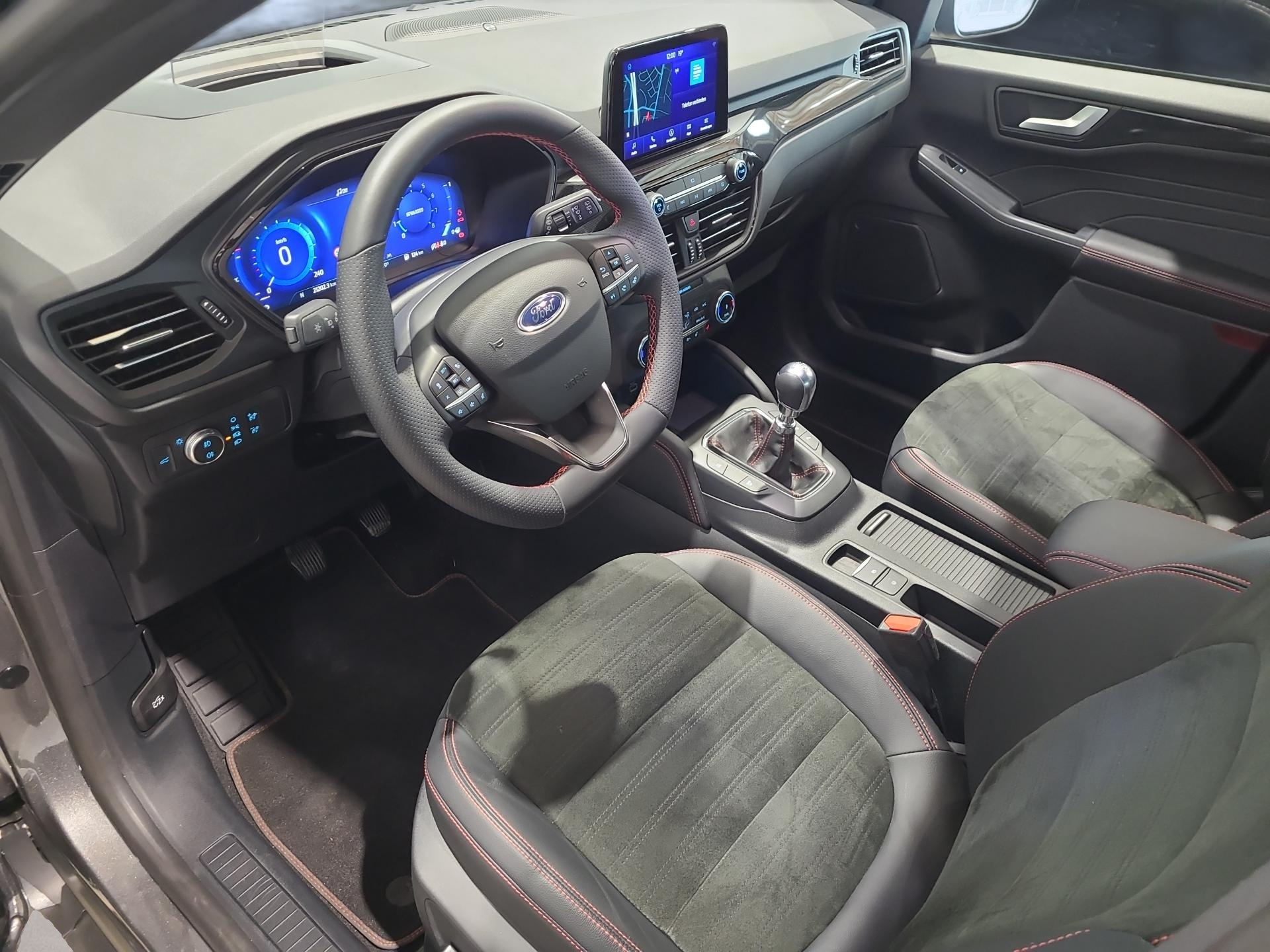 Ford Kuga (05/2023, Benzin)