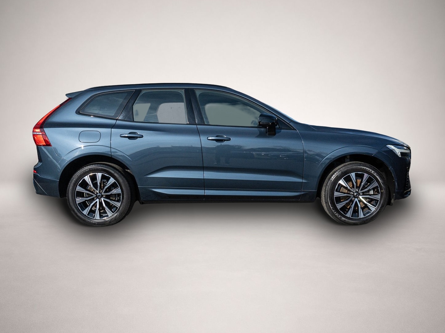 Volvo XC60 (01/2023, )