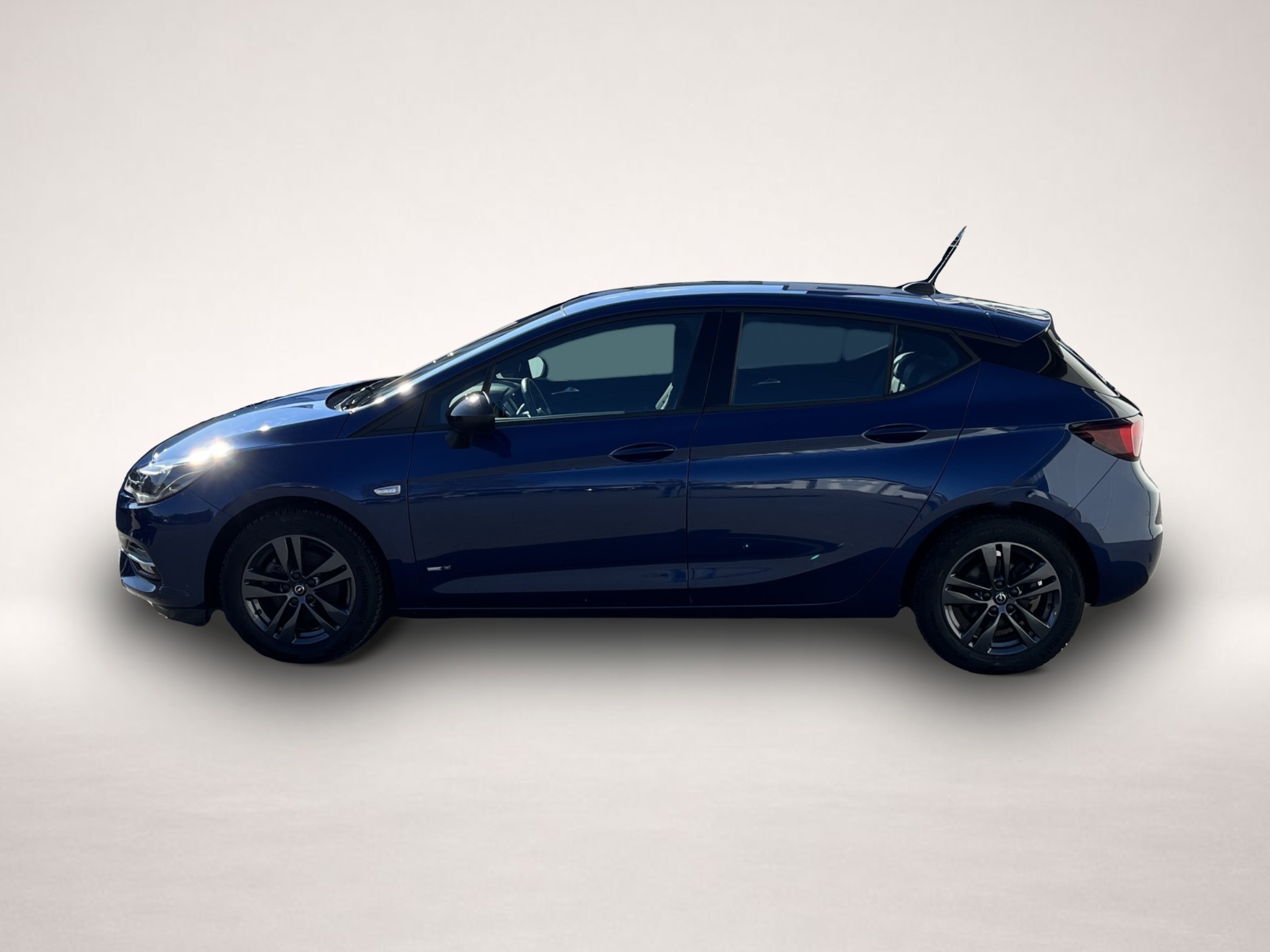Opel Astra (10/2021, Benzin)