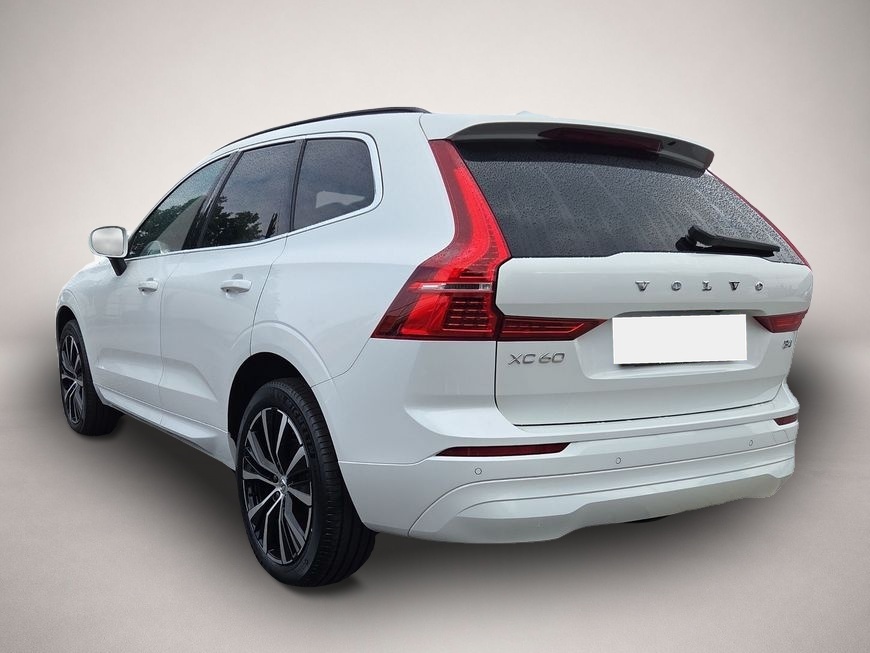 Volvo XC60 (12/2023, Benzin)