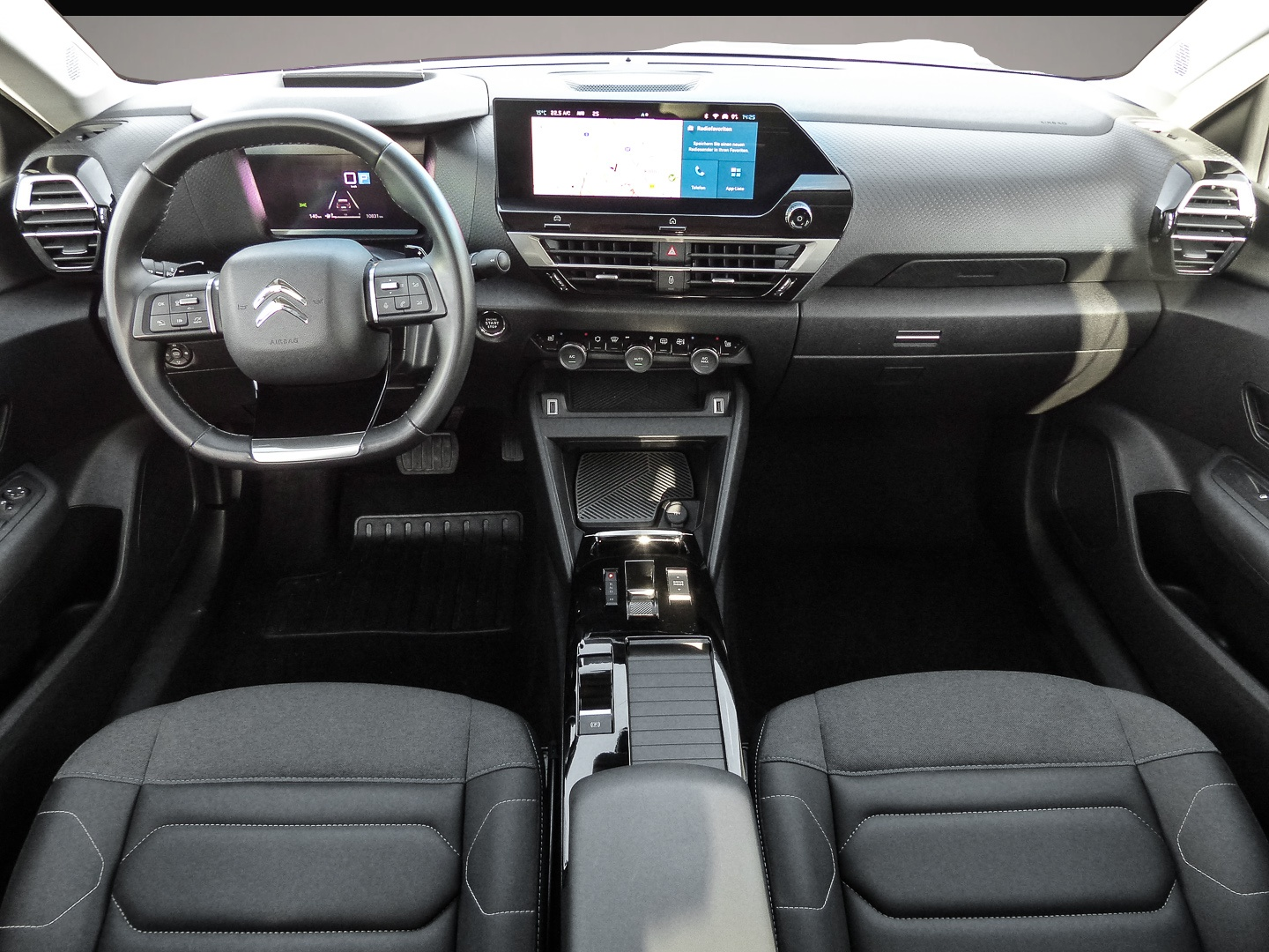 Citroen C4 (11/2023, Benzin)