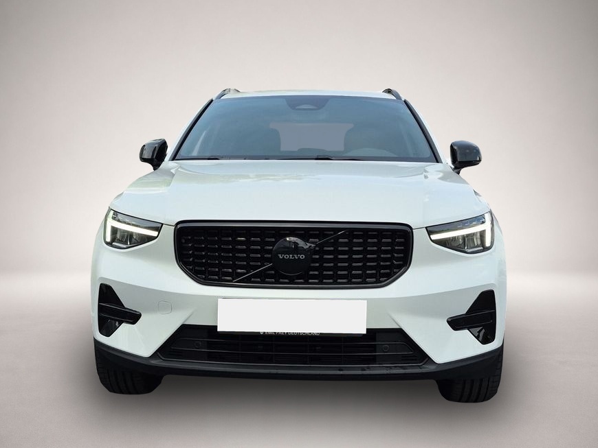 Volvo XC40 (05/2025, Benzin)
