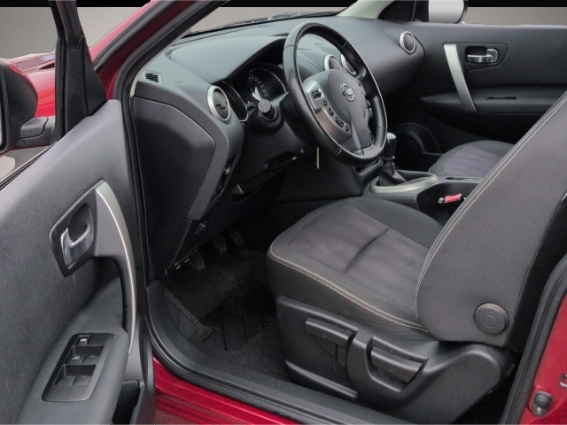 Nissan Qashqai (09/2012, Benzin)