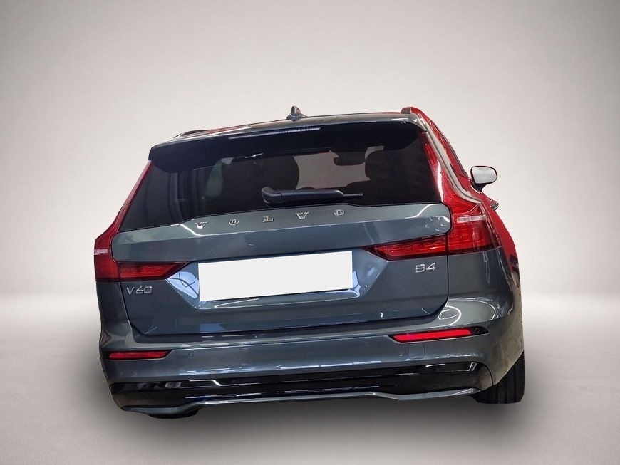 Volvo V60 (08/2025, Benzin)