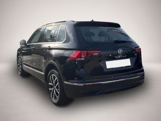 Volkswagen Tiguan (07/2021, Benzin)