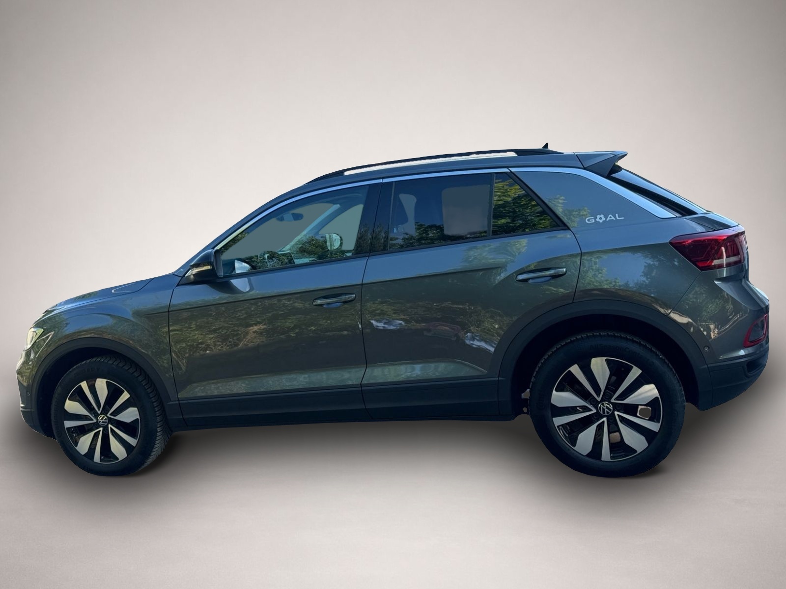 Volkswagen T-Roc (09/2025, Benzin)