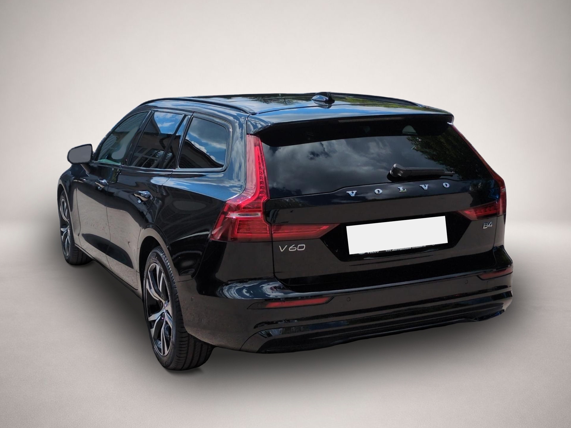 Volvo V60 (09/2025, Benzin)