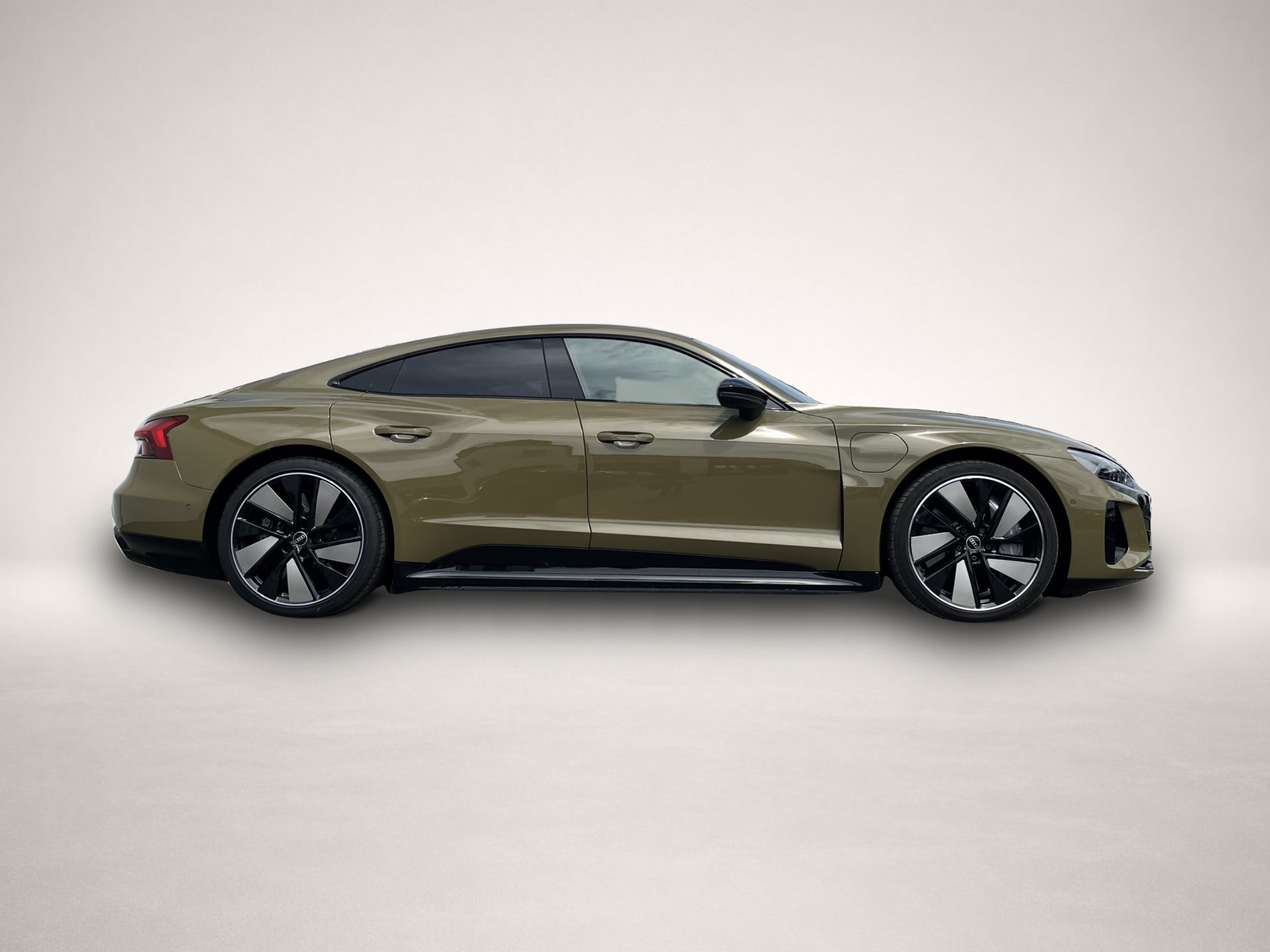 Audi RS e-tron GT (01/2023, ELECTRIC)