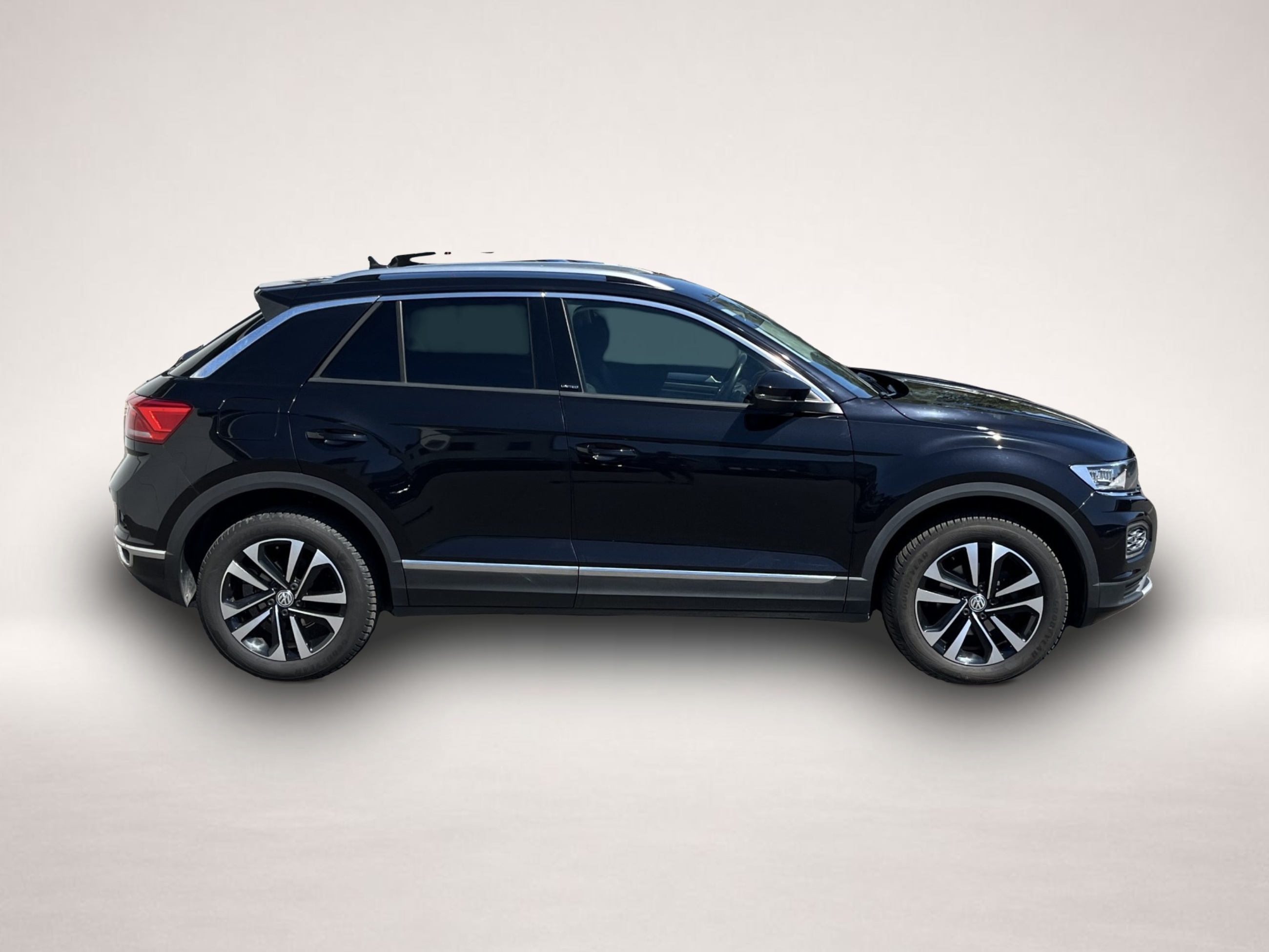 Volkswagen T-Roc (06/2021, Benzin)