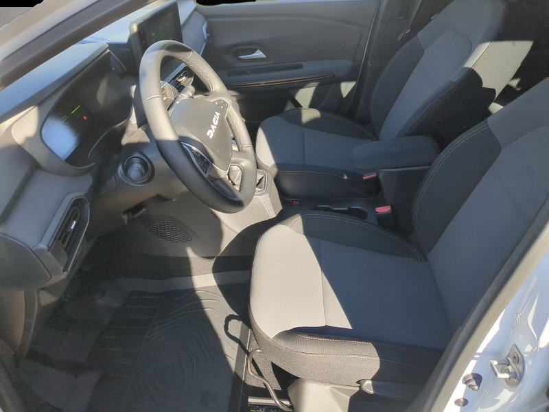 Dacia Jogger (12/2025, Hybrid (Benzin/Elektro))