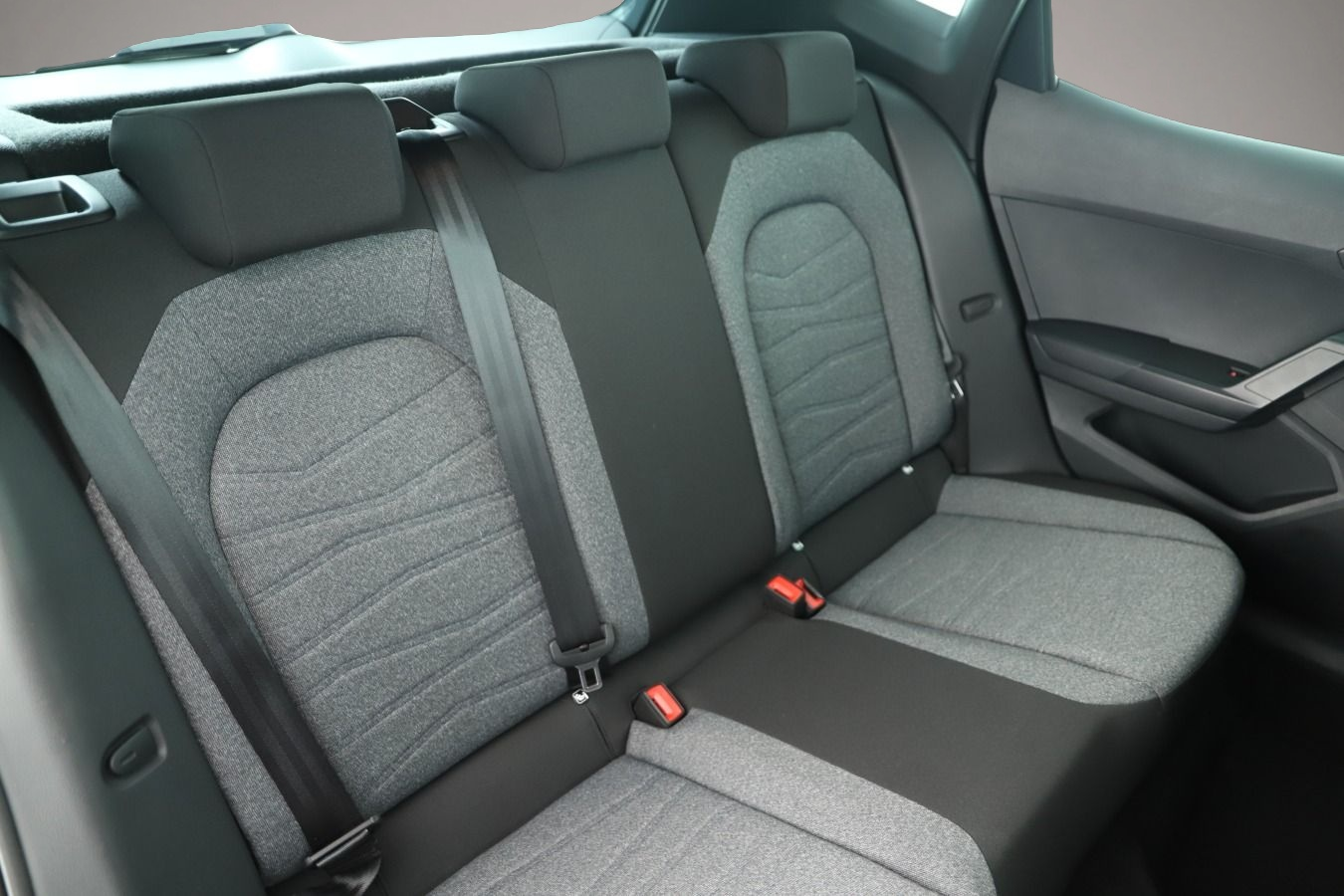 Seat Arona (03/2023, Benzin)