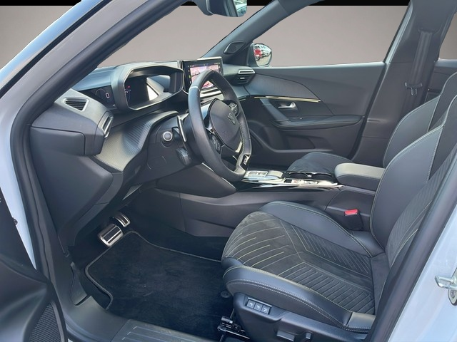Peugeot 2008 (09/2023, Benzin)