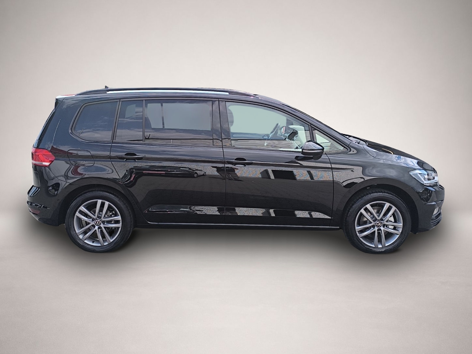 Volkswagen Touran (04/2026, Benzin)