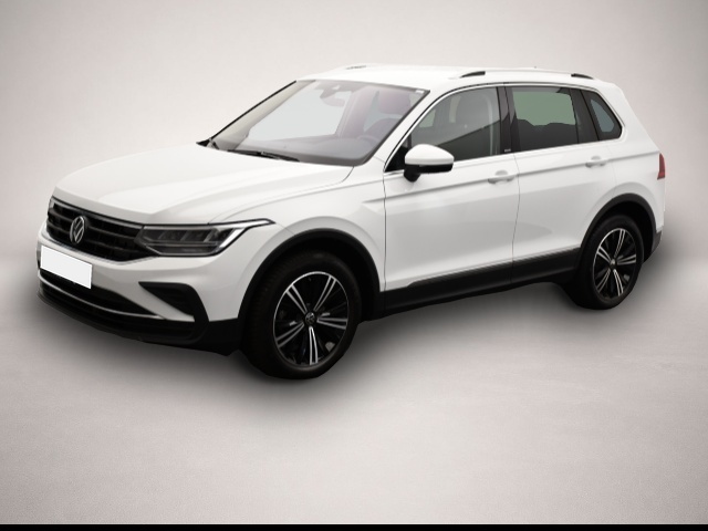 Volkswagen Tiguan (06/2023, Benzin)