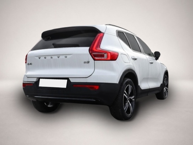 Volvo XC40 (11/2023, Benzin)