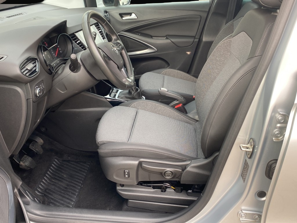 Opel Crossland (X) (07/2024, Benzin)