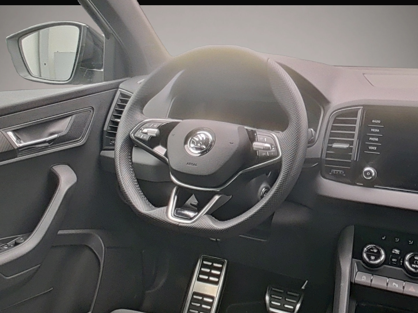 Skoda Karoq (06/2024, Benzin)