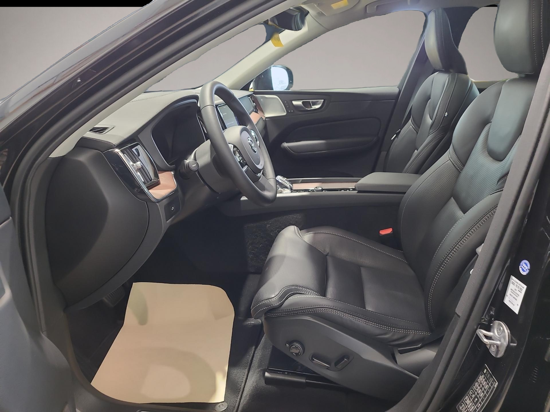 Volvo XC60 (12/2023, Diesel)