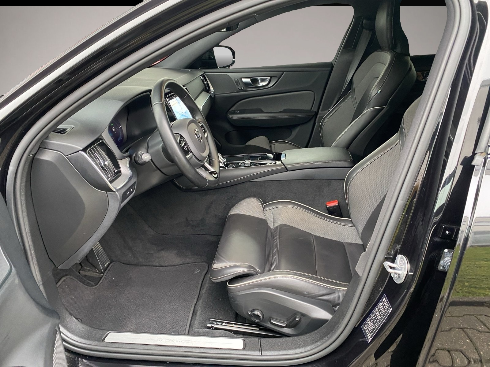 Volvo V60 (11/2022, )