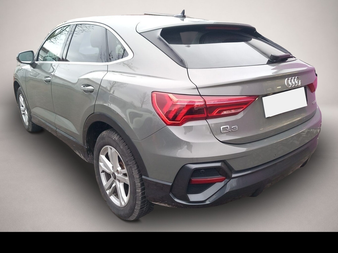 Audi Q3 (10/2020, Benzin)